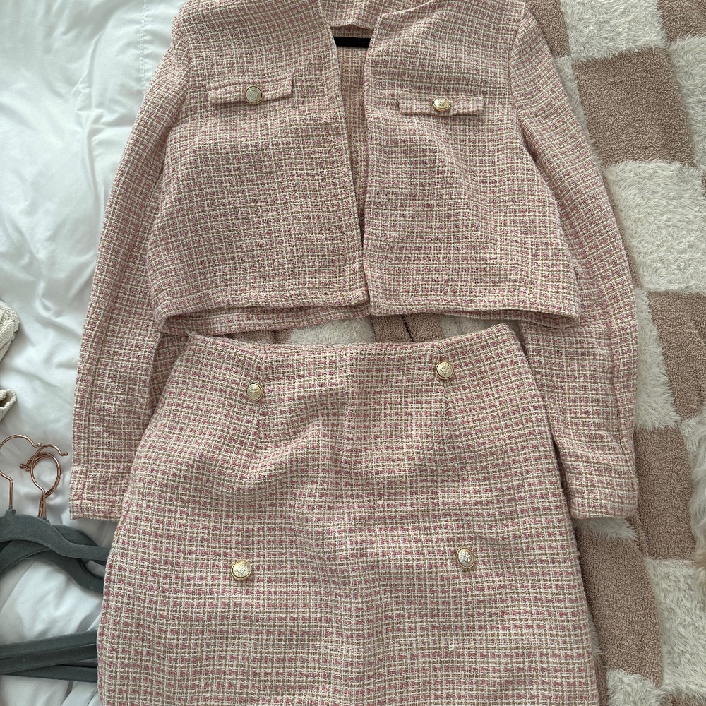 Pink Tweed Jacket Skirt Set - Size L - Picture 2 of 3